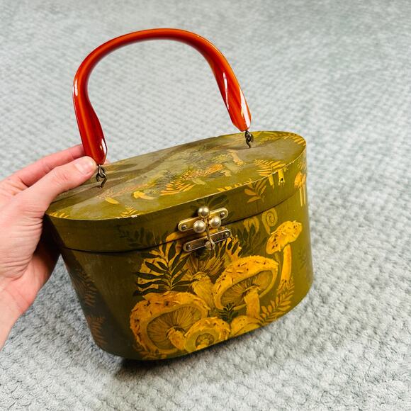 Vintage Handbags - vintage mushroom green lucite top handle clasp round box purse MCM retro boho